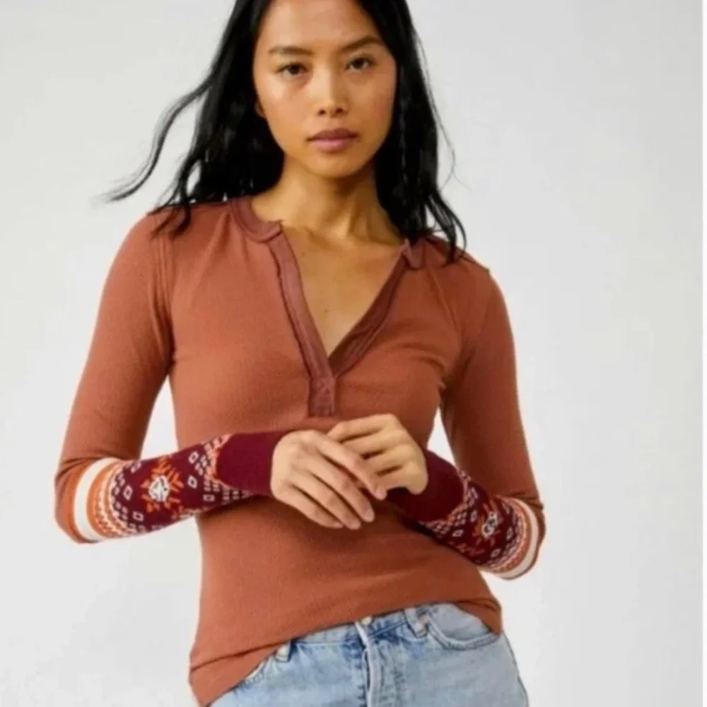 Nwt! FREE PEOPLE Mikah Layering Cuff Thermal Top - Picture 2 of 3